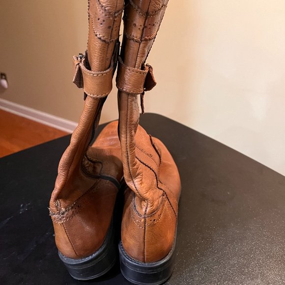 Hobbs of London tan leather UK42/us 12 tall zippered boot - Picture 7 of 10